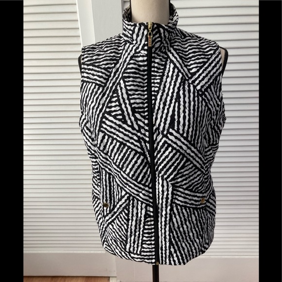 ALIA Petite zippered vest - Picture 1 of 3